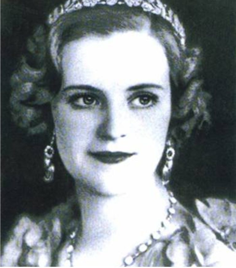 “Enver Hoxha flirtoi me Geraldinën”, nipi i Ahmet Zogut i përgjigjet Pezës: As nuk e ka parë me sy