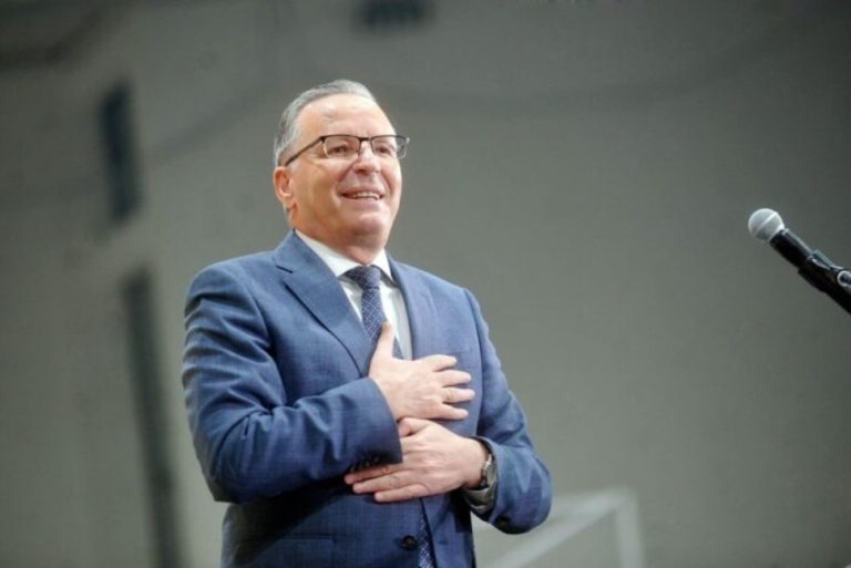 Bedri Hamza zyrtarizon kandidaturën për kryetar të PDK-së