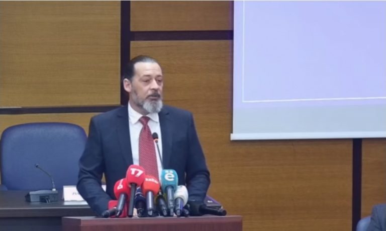 Seanca për buxhetin, Sveçla thotë së asamblistët e VV’së do ta votojnë: E kemi detyrim ndaj qytetit