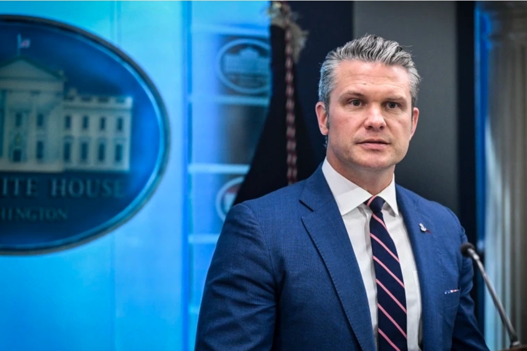 Sekretari i Mbrojtjes  Dy anije amerikane kaluan Ngushticën e Hormuzit për neutralizimin e minave